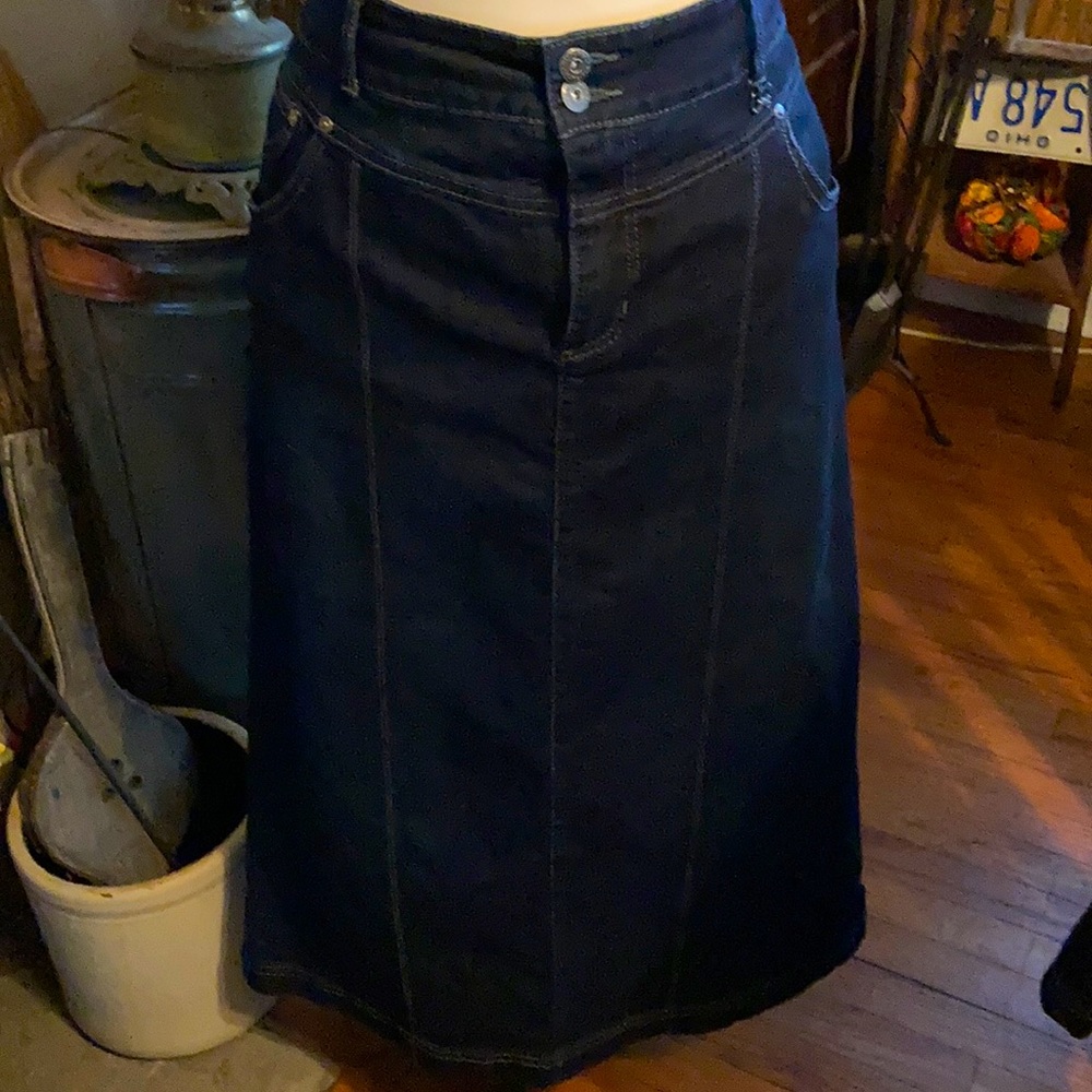 ❤️SOLD❤️ - Style & Co dark blue denim skirt.